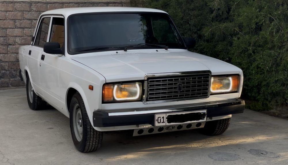 Vaz 2107 sotiladi