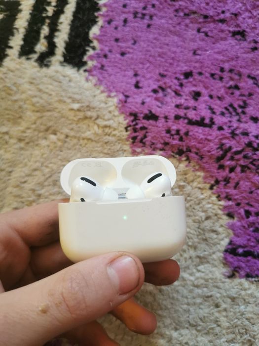 Vând airpods pro