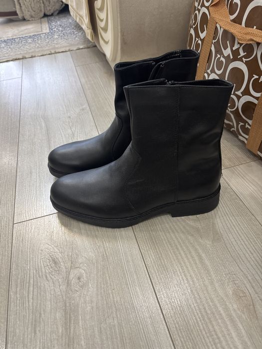 Продаю зимние сапоги