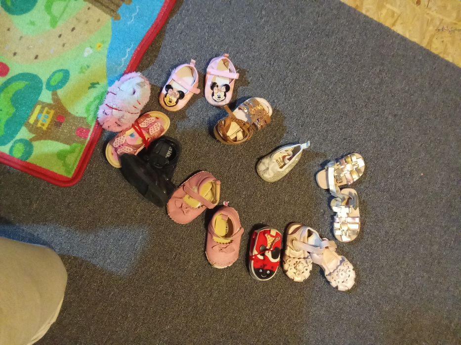 Papuci de copii diferite mărimi