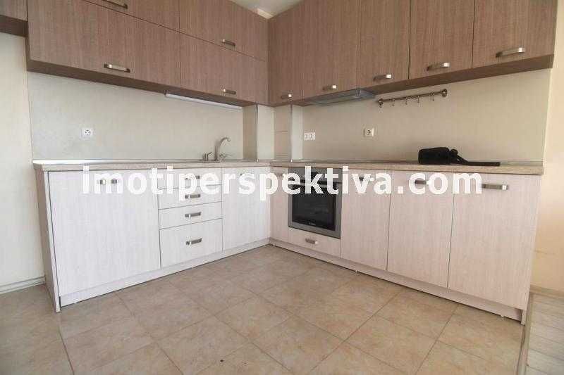 Продава се Тристаен апартамент в Пловдив, Кючук Париж - 105 кв.м за 1348 €/кв.м - Снимка #1