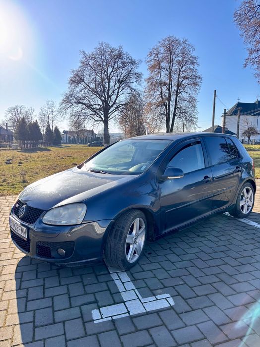 Vând golf 5! Motor 1.6 benzina