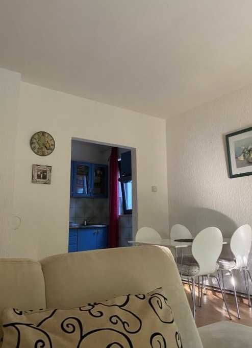 Дава се под наем Двустаен апартамент в Пловдив, Мараша - 55 кв.м за 188.7 € - Снимка #1