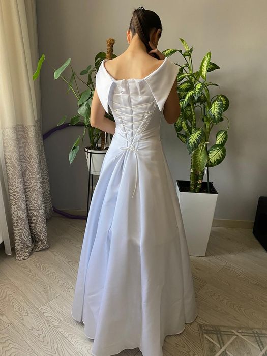 Свадебное платье.