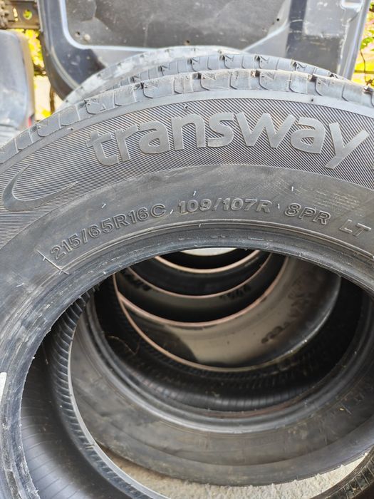 Vând cauciucuri 215/65/16 C