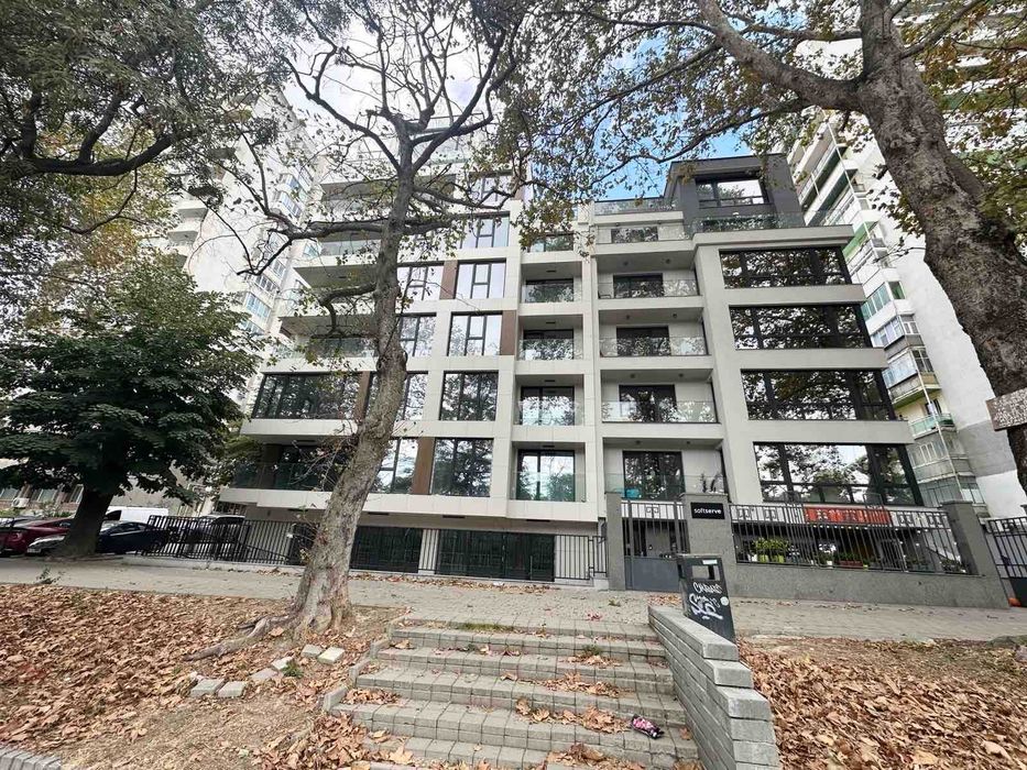 Дава се под наем Офис в Варна, ВИНС - 50 кв.м за 150000 € - Снимка #1