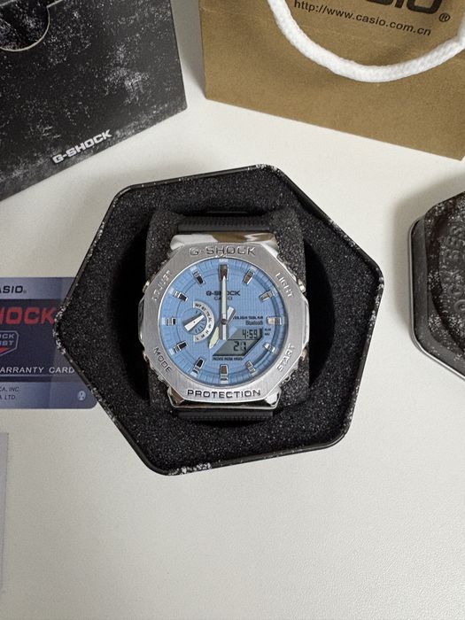 Casio G-Shock GM-B2100 – Silver / Ice Blue