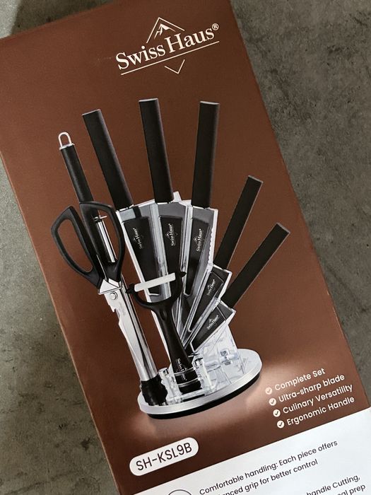 Set complet 9 piese cuțite bucătărie Swiss Haus Nou