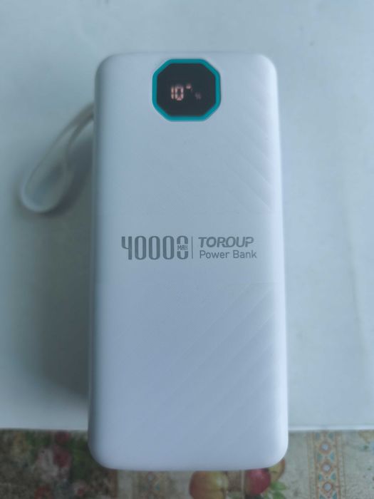 Baterie externa - power bank 40000 mAh cu cabluri si incarcare rapida