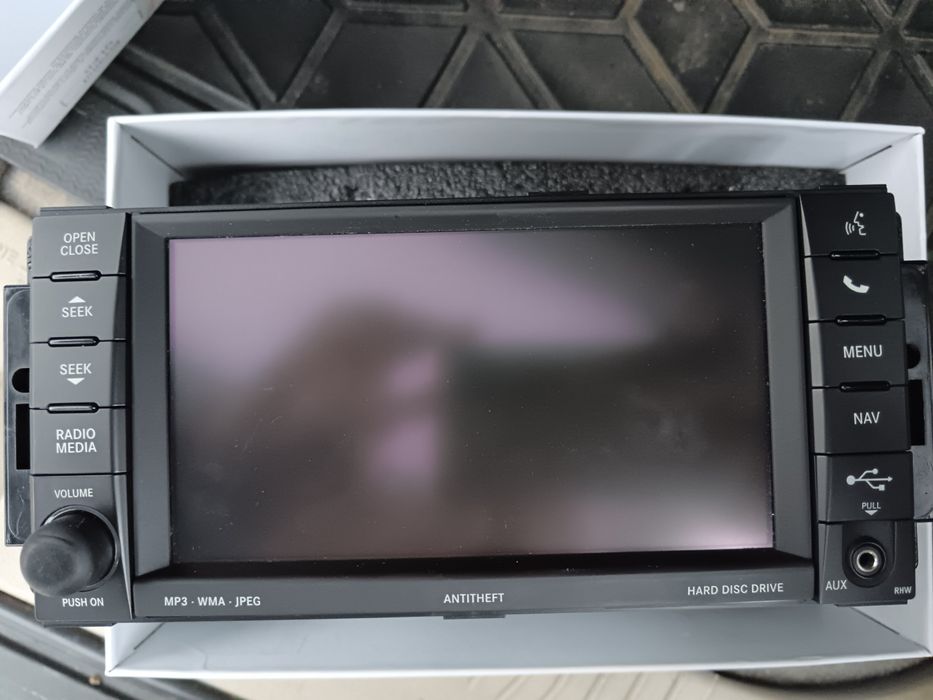 Navigatie jeep cu bt. wrangler, grand cherokee si rubicon