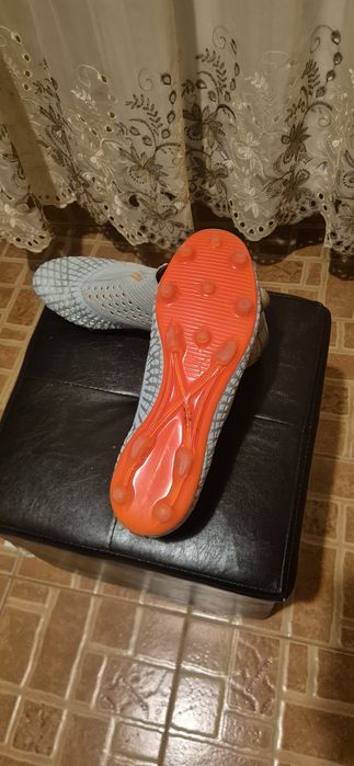 Vand ghete de fotbal puma