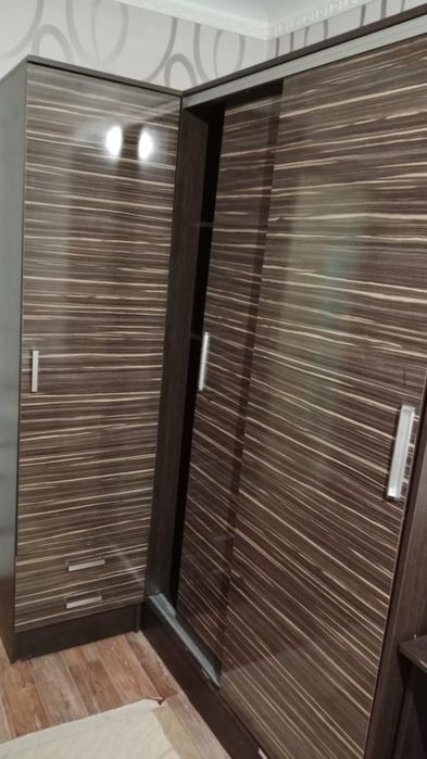 Срочно продам шифонер