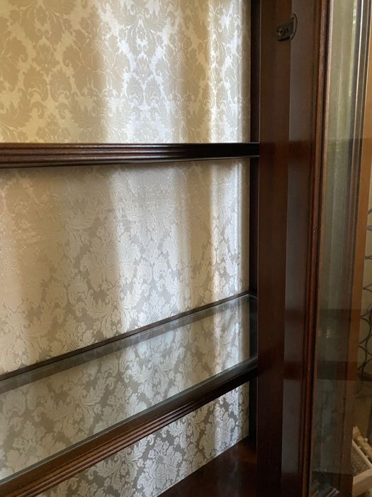 Vând corp vitrină lemn masiv CavioCasa, colectia Fiesole, produsă în Italia