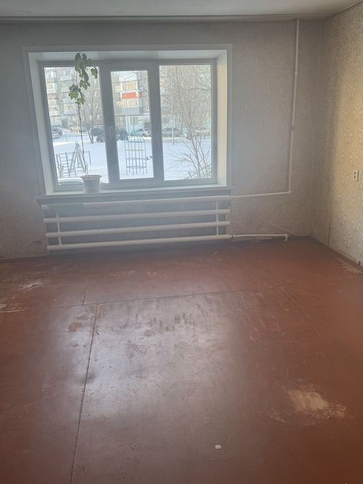 Продам трехкомнатную квартиру