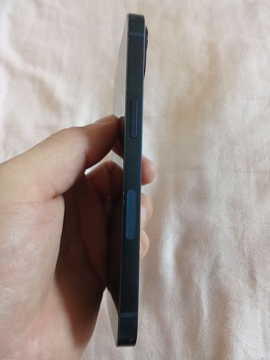 iPhone 13 темно-синий