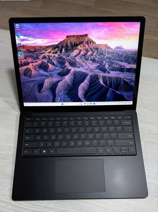 Microsoft Surface Laptop 5 black edition 
Black edition