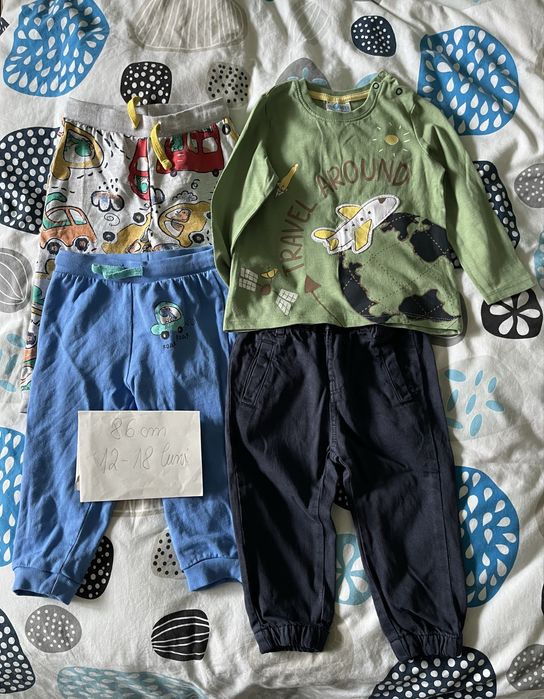 Lot haine de baieti de la 80-92 cm, se pot vinde pe bucati