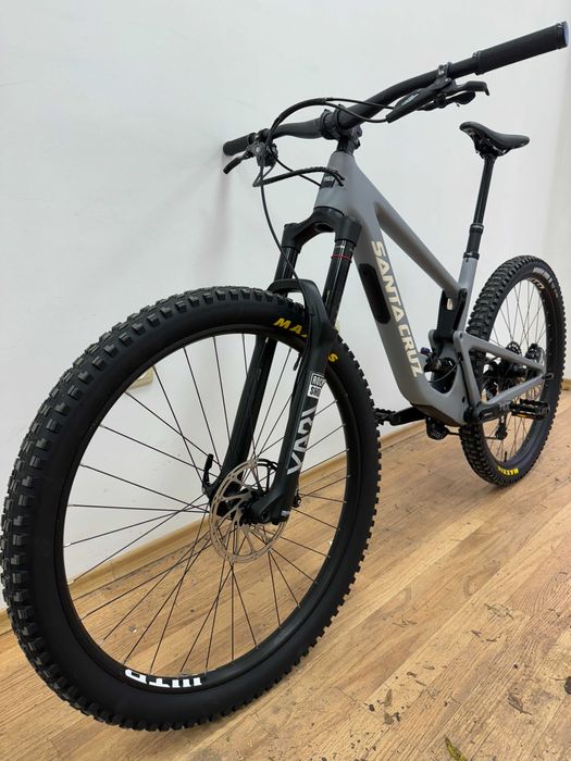 Santa Cruz Hightower Carbon 2022 Enduro Bike