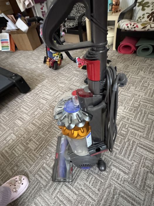 Aspirator dyson small ball