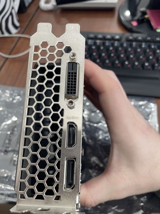Продам видео карту NVIDIA