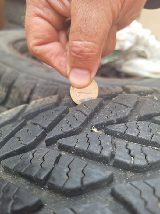 Зимни гуми 14 чисто нови и електрическа тротинетка