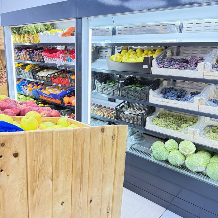 Холодильник витрина продаётся