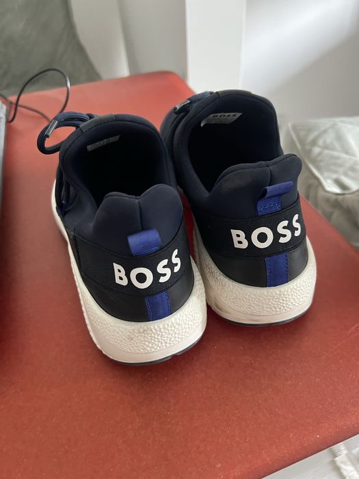 Продаем кроссовки оригинальные фирмы BOSS