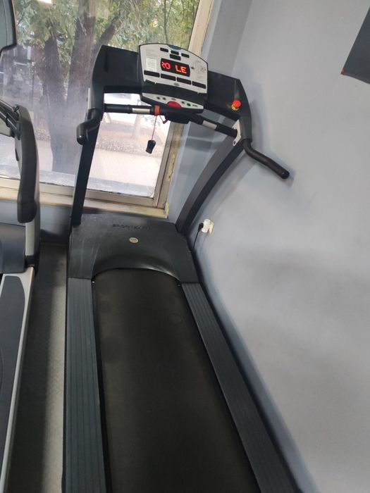 Професионална бягаща пътека SPORTS ART 6310