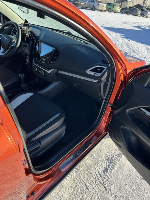 Продам Ладу Весту СВ Кросс