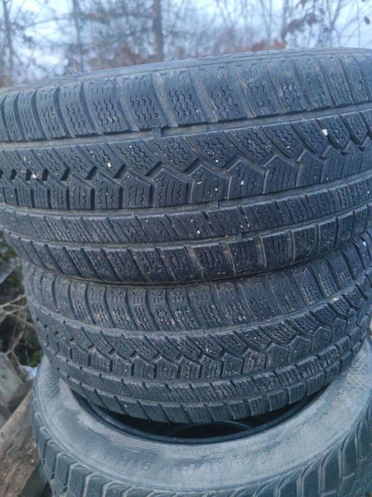 Продавам зимни гуми 7бр  225 45 17