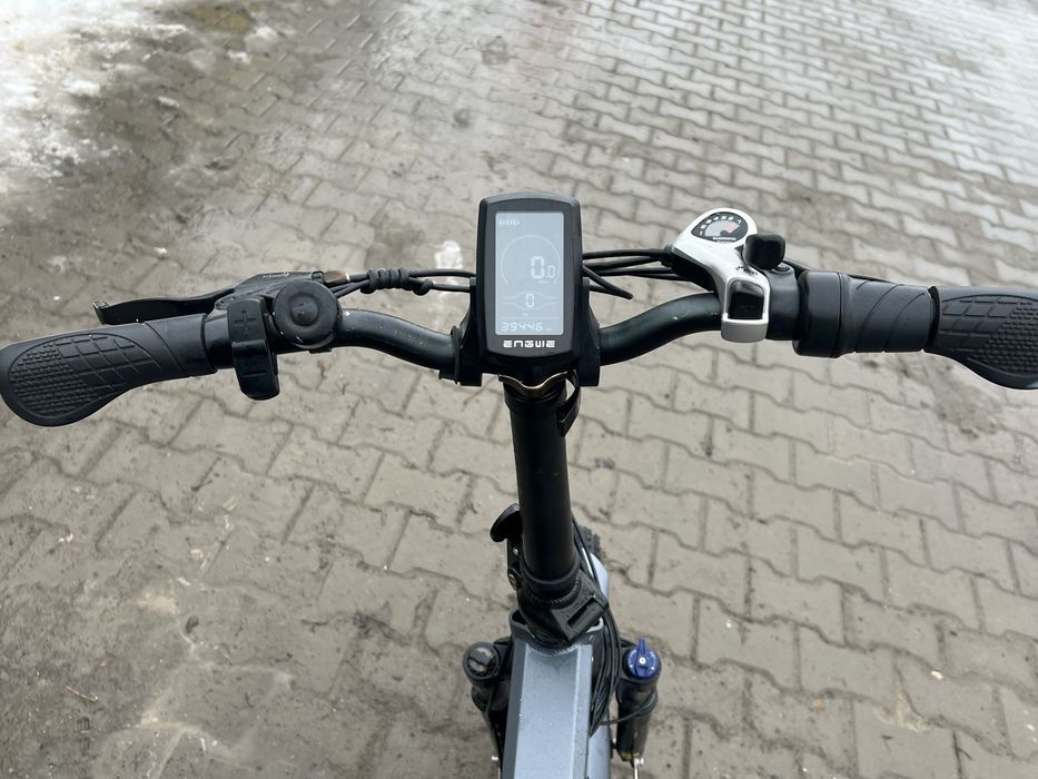 Vand bicigleta elegtrica mai multe detali in privat