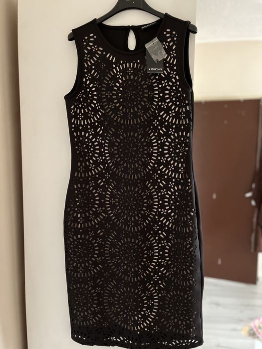 Нова рокля с етикет