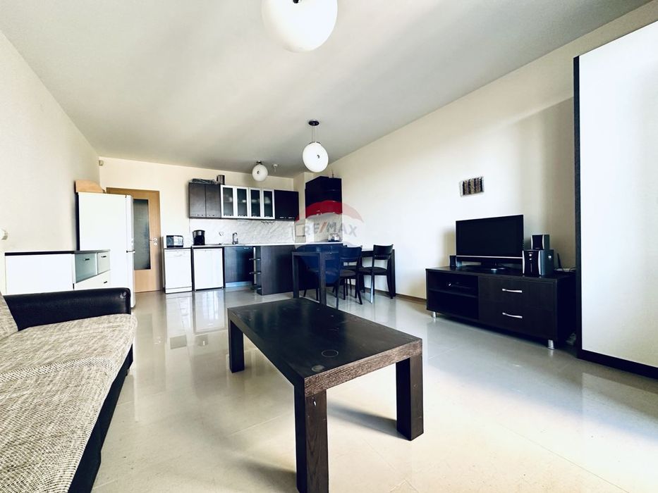 Дава се под наем Тристаен апартамент в Балчик - 104 кв.м за 550 € - Снимка #1