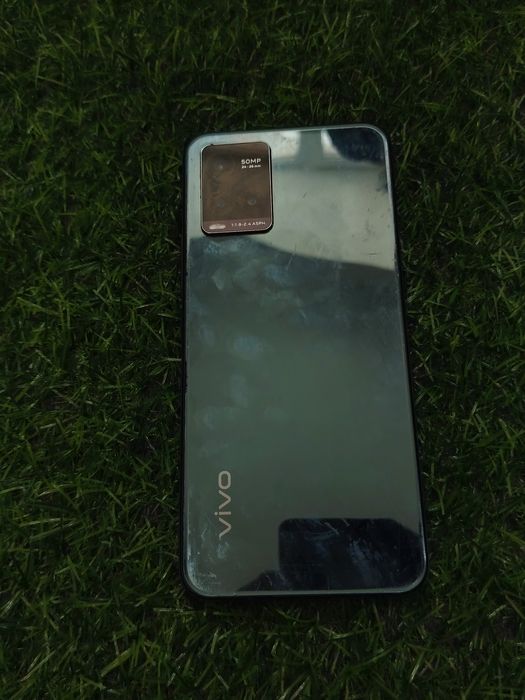 Продам vivo Y33s 128гб мощный телефон
