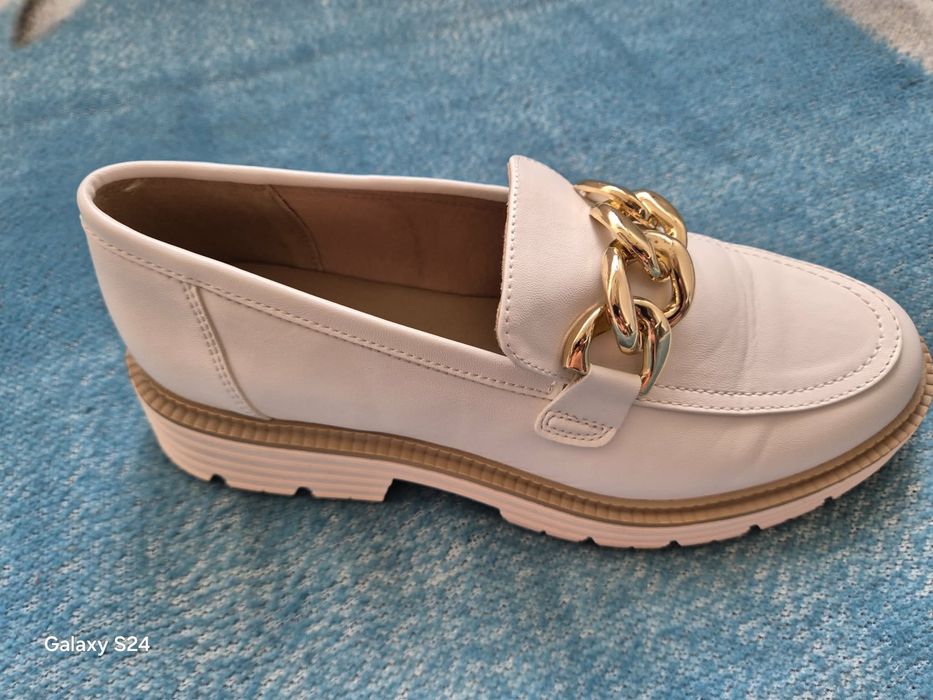 Pantofi cu toc femei.