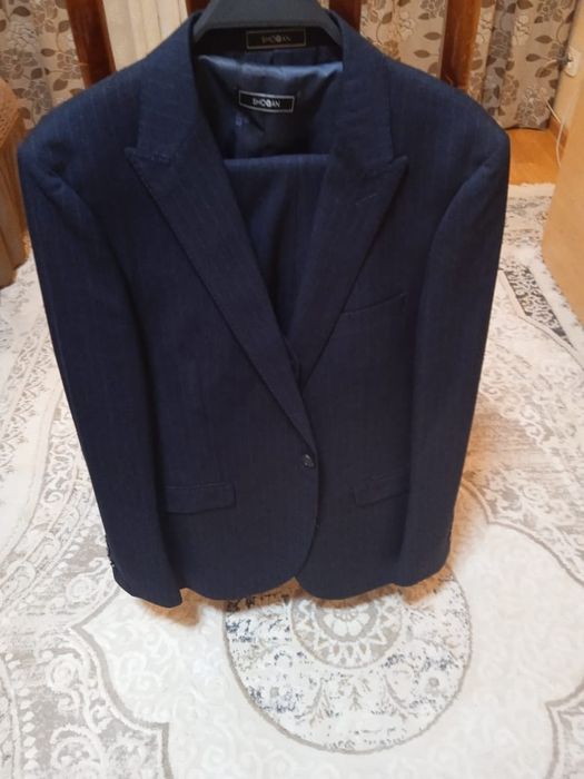 Продам Мужской костюм