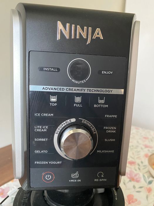 Aparat de înghețată Ninja CREAMi NC300, 800W, 7 programe Ninja