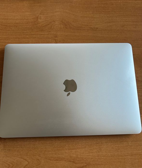 MacBook Air (2020), M1, 97% Battery health