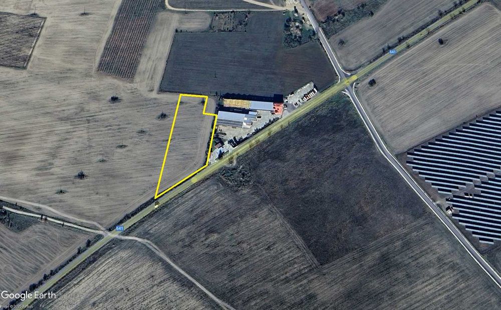 ИМОТ 9,150 дка, с лице на главен път Пловдив - Казанлък