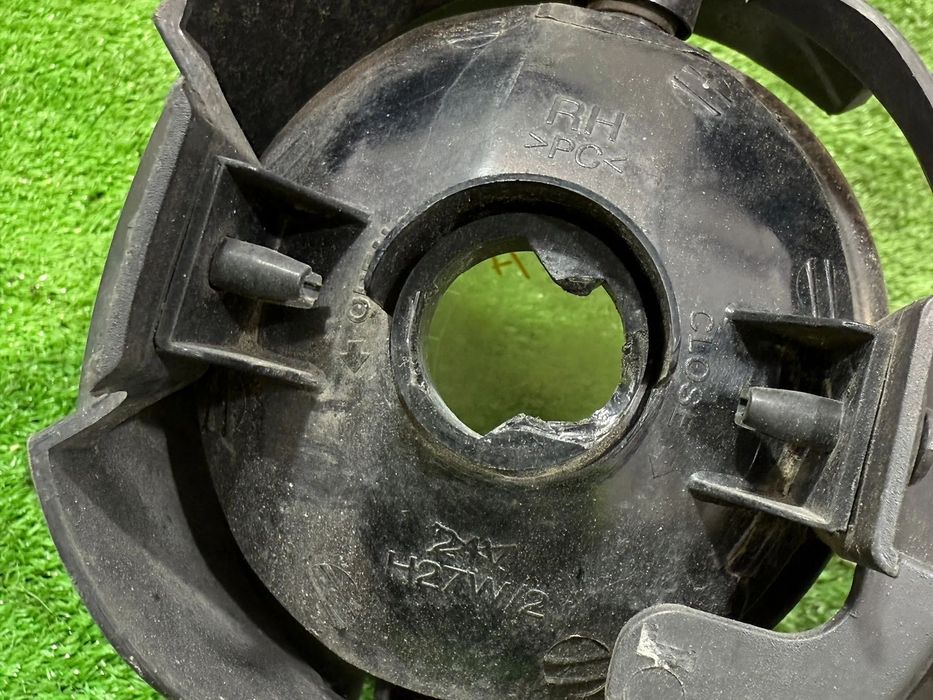 PROIECTOR CEATA FATA DREAPTA KIA SORENTO COD OEM 922023E010 922023E011 2002-2009