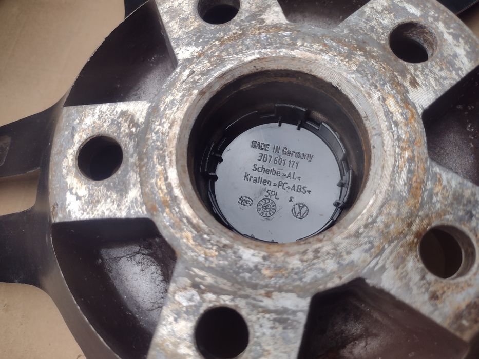 BROCK 19-5x112 ET40 8.5j Шкода Октавия WRS