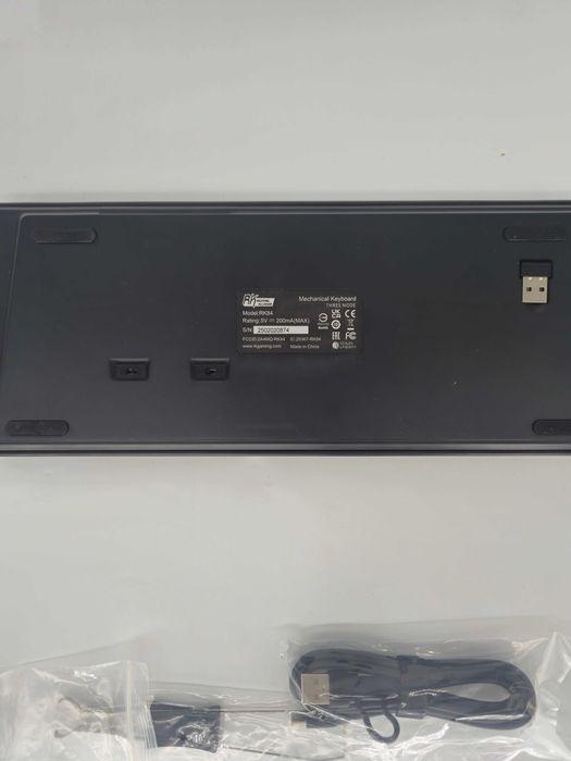 Tastatura Mecanica RK84 Tri-Mode, Switch Albastru DE - Ca Noua