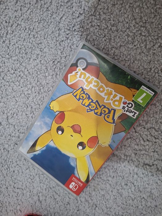 Nintendo switch OLED ca nou cu niste jocuri daca dorit