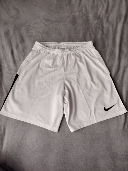 Шортиклар оригинал Nike, Tommy Helfiger, Zara