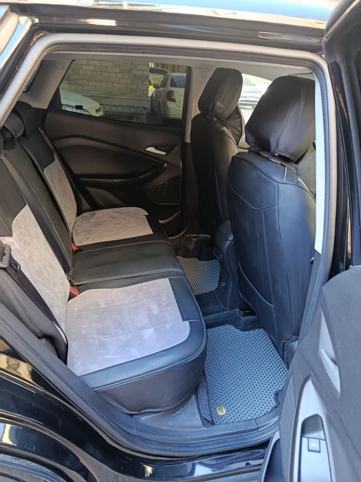Trecker 2 LTZ plus sotiladi