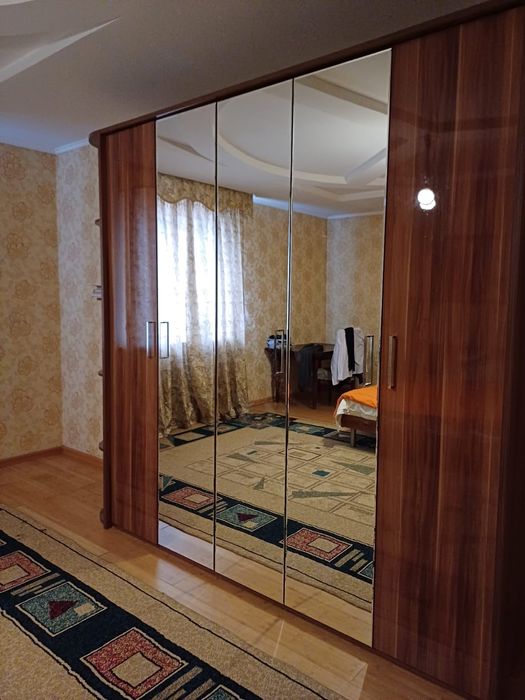 5 есікті шкаф сатылады