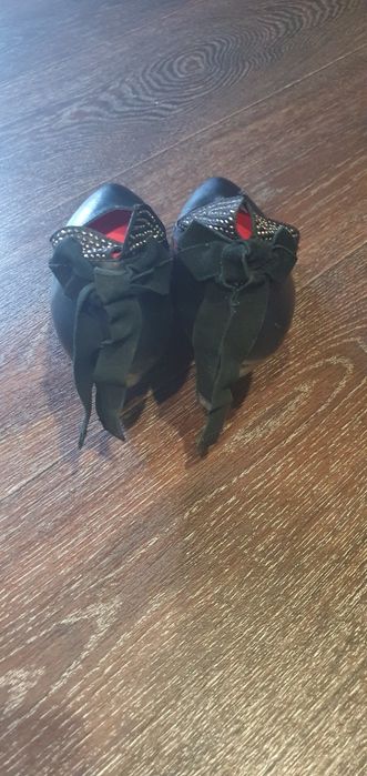 Продам кожаные туфли