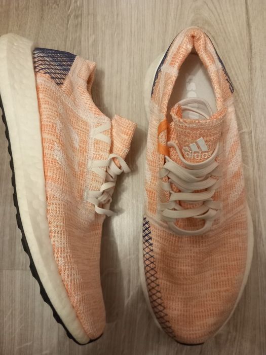 Нови маратонки Adidas номер 42
