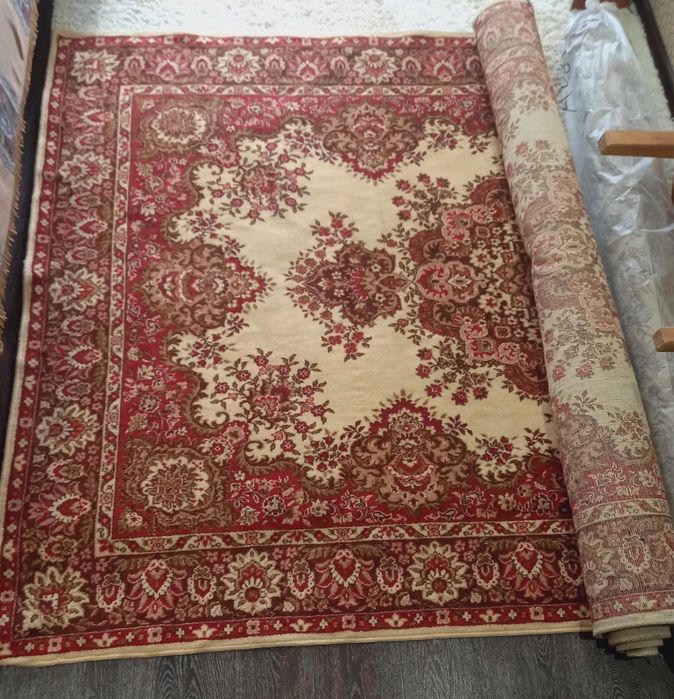 Продам ковры в очень хорошем состоянии