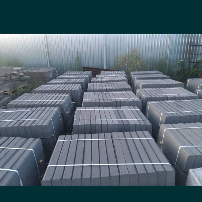 Поребрик, бордюр